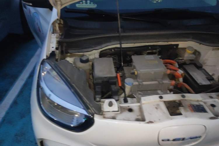 Used Roewe Clever 2020 Urban Style Edition Engine Bay Right
