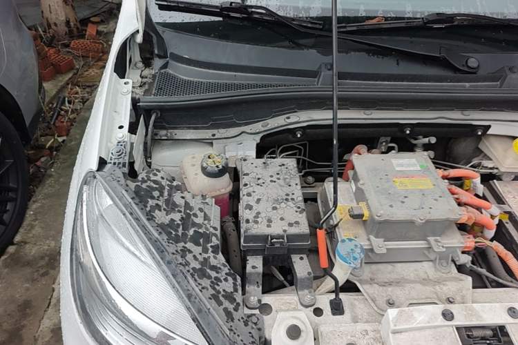 Used Roewe Clever 2020 Urban Style Edition Engine Bay Right