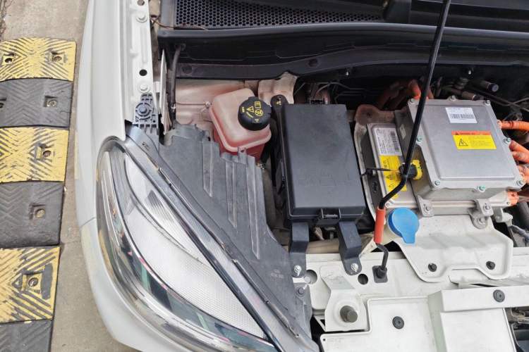 Used Roewe Clever 2020 Urban Style Edition Engine Bay Right