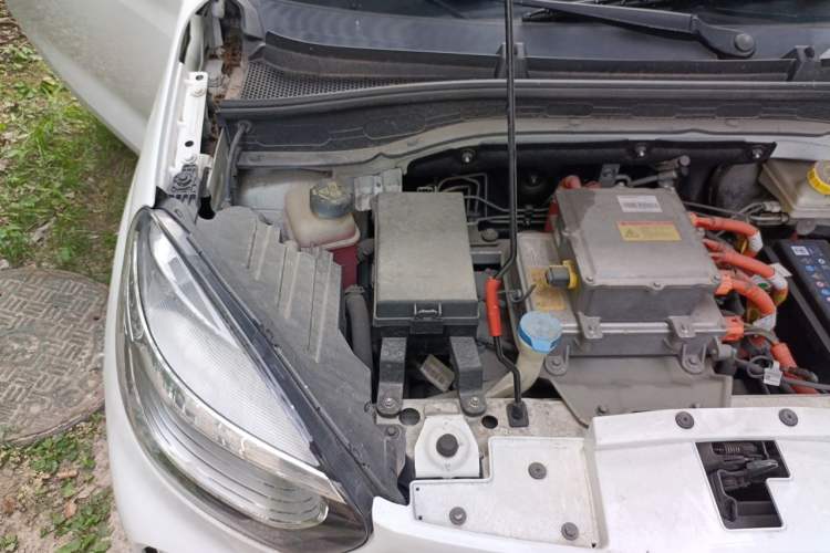 Used Roewe Clever 2020 Urban Style Edition Engine Bay Right