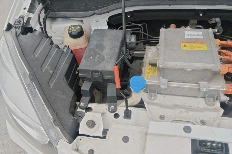Used Roewe Clever 2020 Urban Style Edition Engine Bay Right