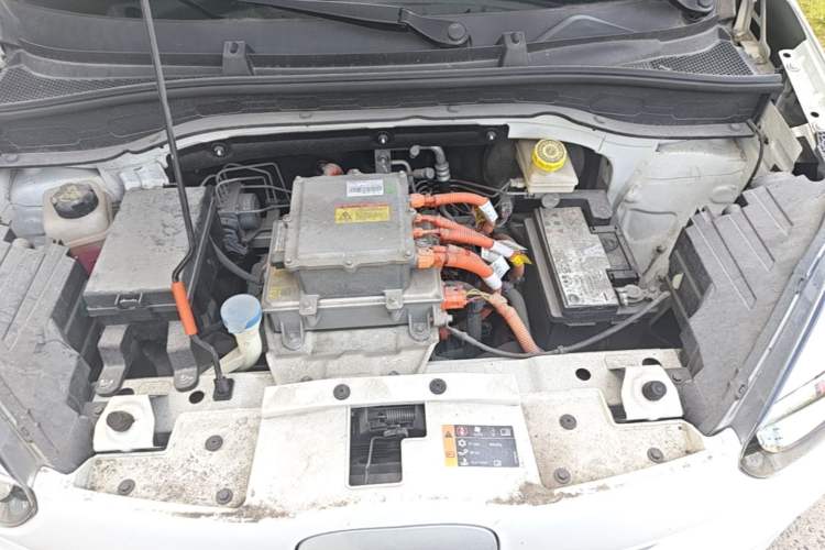 Used Roewe Clever 2020 Urban Style Edition Engine Bay