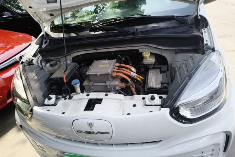 Used Roewe Clever 2020 Urban Style Edition Engine Bay
