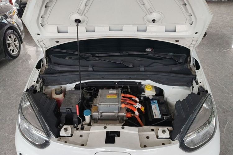 Used Roewe Clever 2020 Urban Style Edition Engine Bay