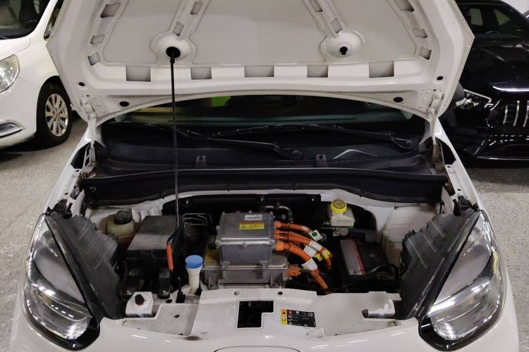 Used Roewe Clever 2020 Urban Style Edition Engine Bay