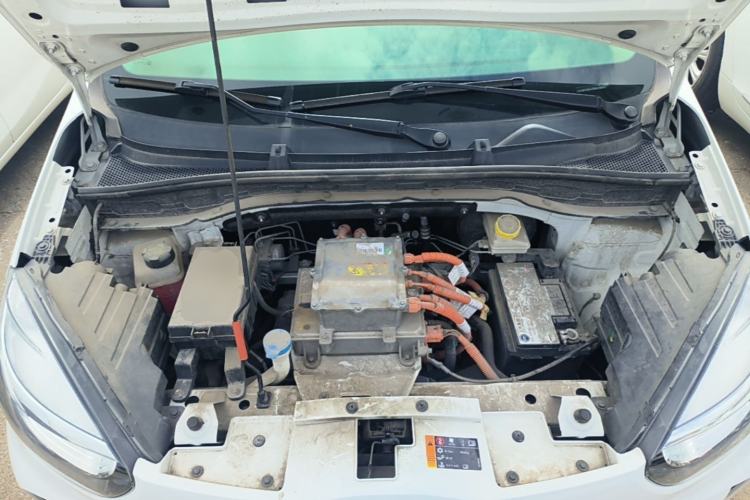 Used Roewe Clever 2020 Urban Style Edition Engine Bay