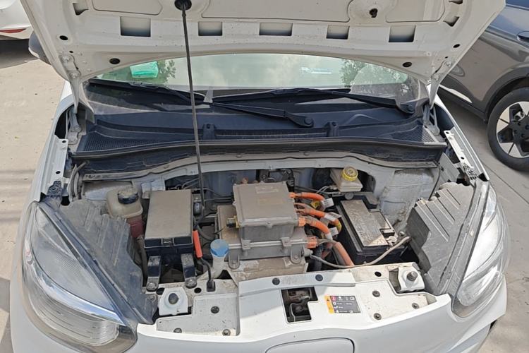 Used Roewe Clever 2020 Urban Style Edition Engine Bay
