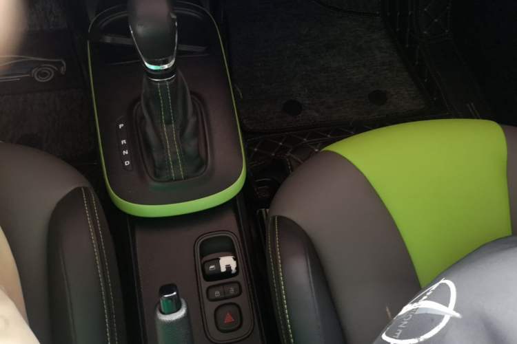 Used Roewe Clever 2020 Urban Style Edition Gear Lever