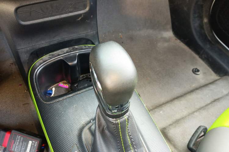 Used Roewe Clever 2020 Urban Style Edition Gear Lever