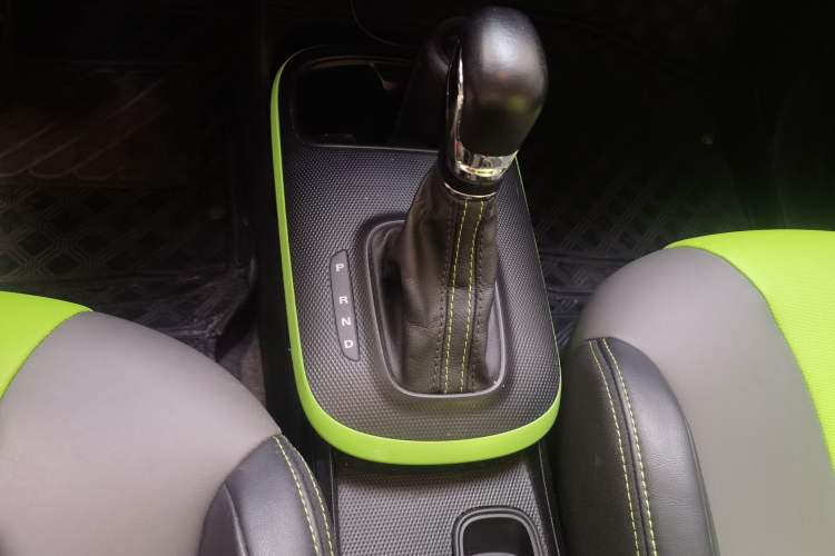 Used Roewe Clever 2020 Urban Style Edition Gear Lever