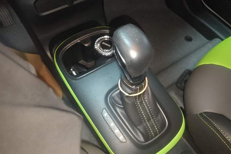 Used Roewe Clever 2020 Urban Style Edition Gear Lever