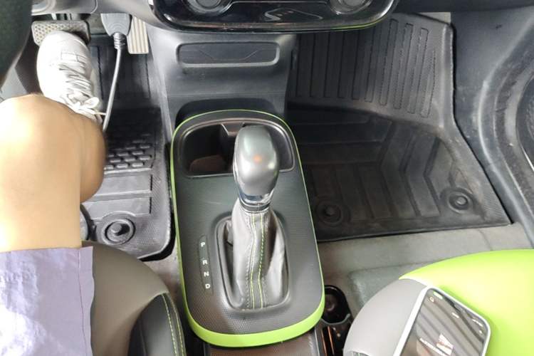 Used Roewe Clever 2020 Urban Style Edition Gear Lever