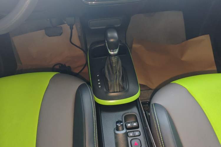 Used Roewe Clever 2020 Urban Style Edition Gear Lever
