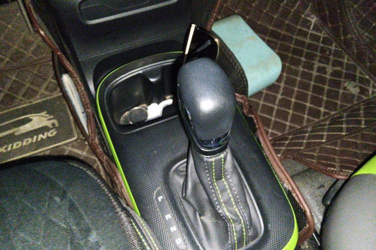 Used Roewe Clever 2020 Urban Style Edition Gear Lever