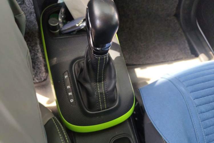 Used Roewe Clever 2020 Urban Style Edition Gear Lever