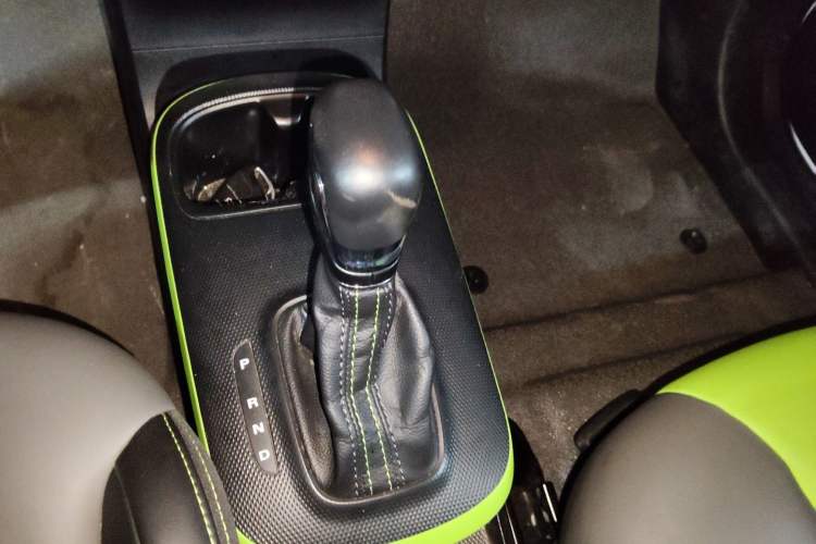 Used Roewe Clever 2020 Urban Style Edition Gear Lever
