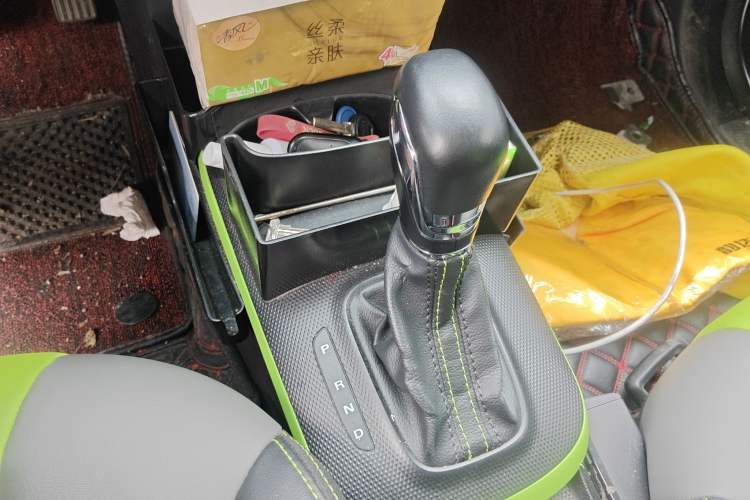 Used Roewe Clever 2020 Urban Style Edition Gear Lever