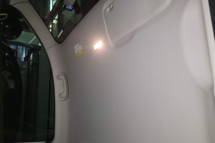 Used Roewe Clever 2020 Urban Style Edition Headliner