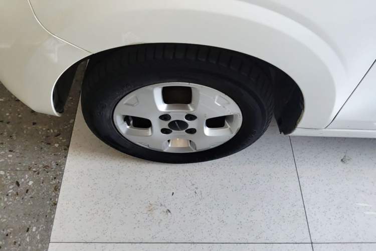 Used Roewe Clever 2020 Urban Style Edition Left Front Wheel Hub