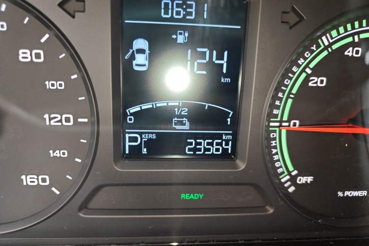 Used Roewe Clever 2020 Urban Style Edition Odometer Close Up