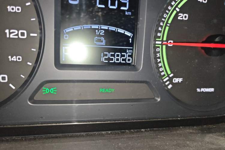 Used Roewe Clever 2020 Urban Style Edition Odometer Close Up