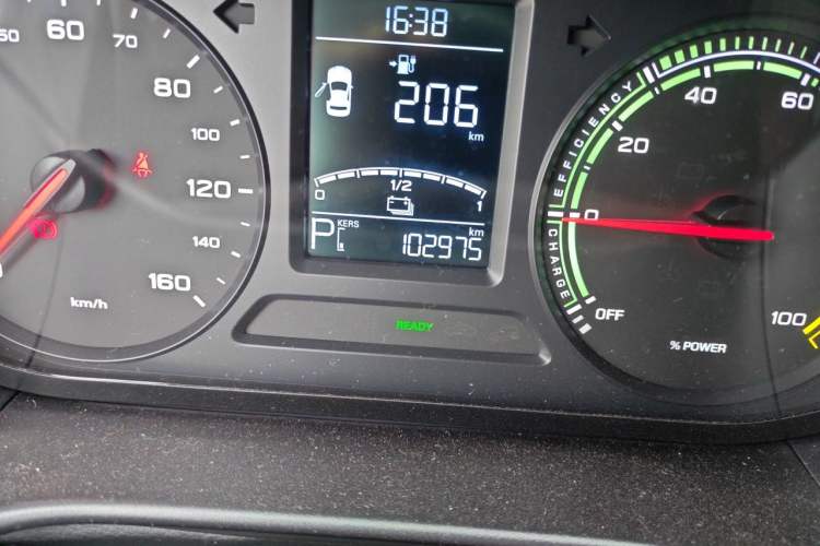 Used Roewe Clever 2020 Urban Style Edition Odometer Close Up