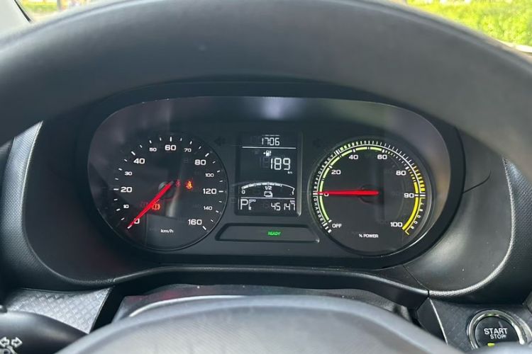Used Roewe Clever 2020 Urban Style Edition Odometer Close Up