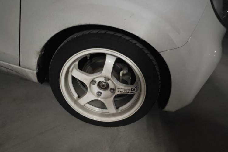 Used Roewe Clever 2020 Urban Style Edition Right Front Wheel Hub