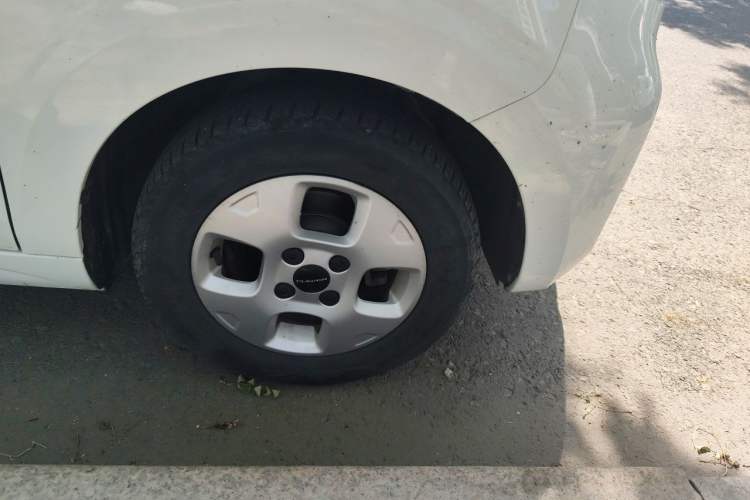 Used Roewe Clever 2020 Urban Style Edition Right Front Wheel Hub