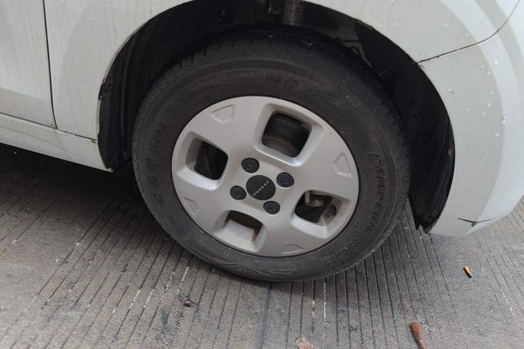 Used Roewe Clever 2020 Urban Style Edition Right Front Wheel Hub