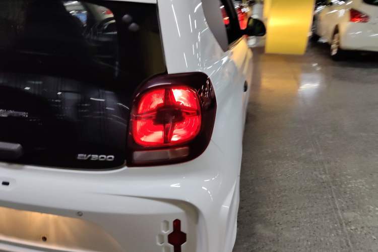 Used Roewe Clever 2020 Urban Style Edition Right Rear Taillight