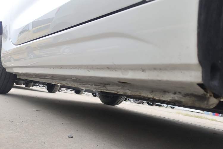 Used Roewe Clever 2020 Urban Style Edition Right Side Sill