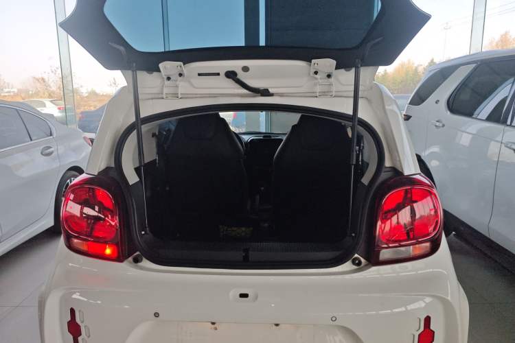Used Roewe Clever 2020 Urban Style Edition Trunk
