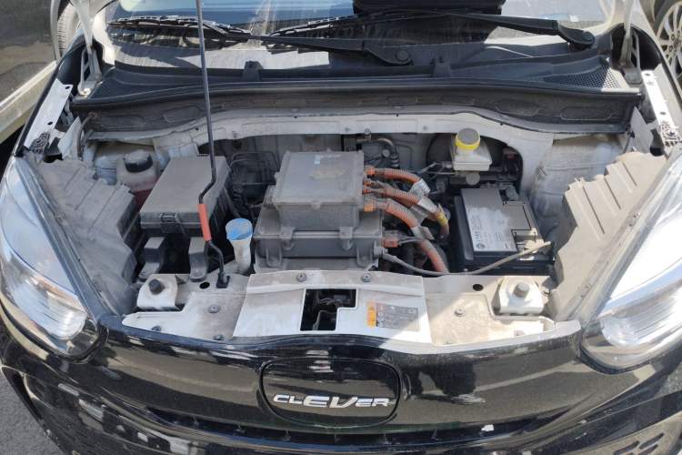 Used Roewe Clever 2021 302 km New Four-Seater Super-Efficient Version Engine Bay
