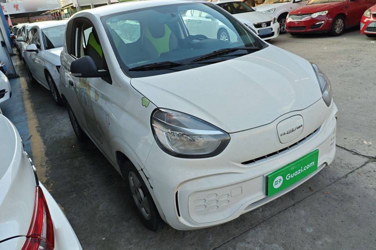 Used Roewe Clever 2021 302km Excellence Edition Front Right 45 Deg