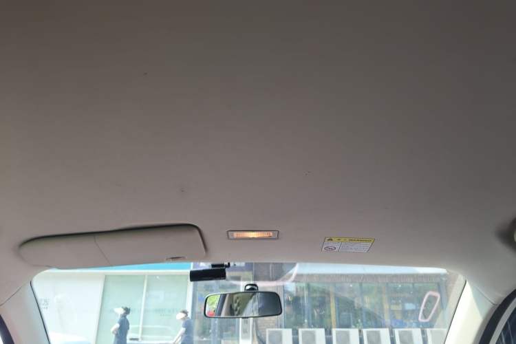 Used Roewe Clever 2021 302 km New Four-Seater Super-Efficient Version Headliner