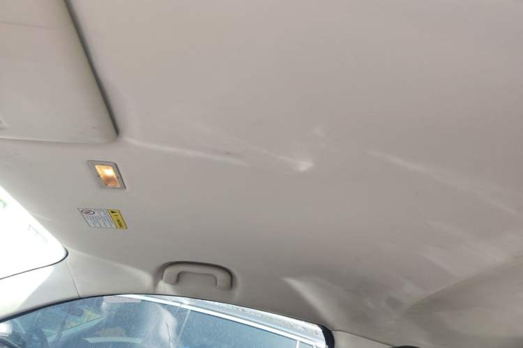 Used Roewe Clever 2021 302 km New Four-Seater Super-Efficient Version Headliner