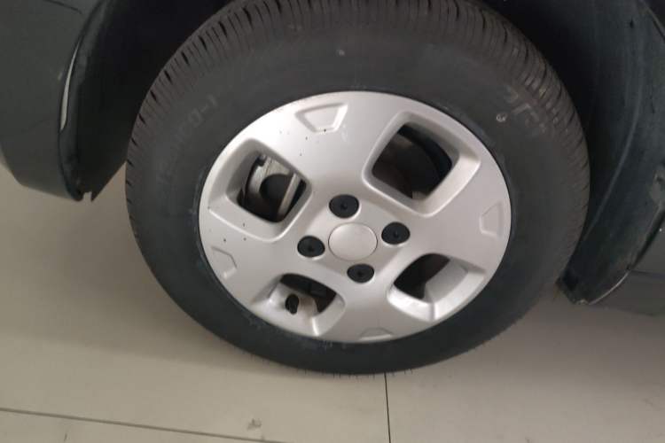 Used Roewe Clever 2021 302km Excellence Edition Left Front Wheel Hub