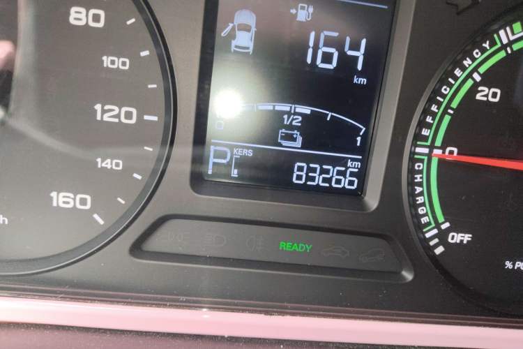 Used Roewe Clever 2021 302 km New Four-Seater Super-Efficient Version Odometer Close Up