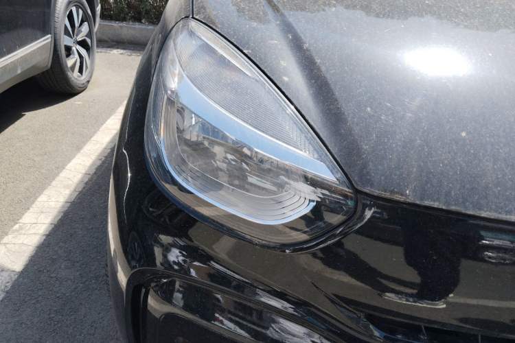 Used Roewe Clever 2021 302 km New Four-Seater Super-Efficient Version Right Front Headlight
