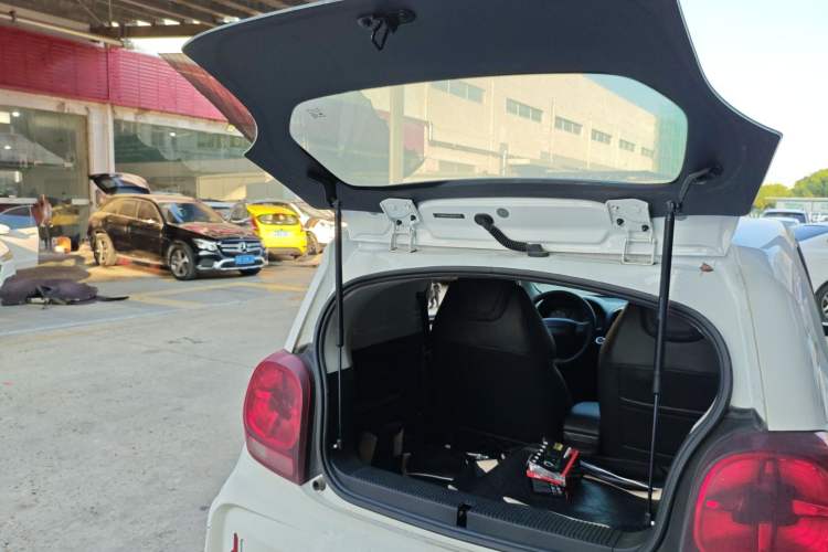 Used Roewe Clever 2021 302km Excellence Edition Trunk