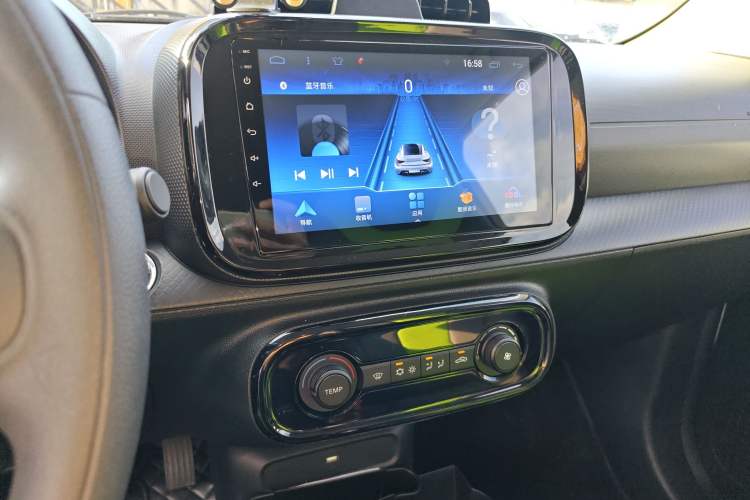 Used Roewe Clever 2021 302km Excellence Edition Audio And AC Panel