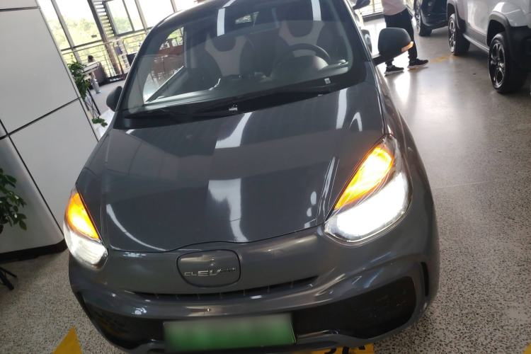Used Roewe Clever 2021 302 km New Four-Seater Super-Efficient Version Front
