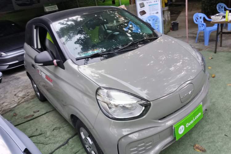 Used Roewe Clever 2021 302 km New Four-Seater Super-Efficient Version Front Right 45 Deg