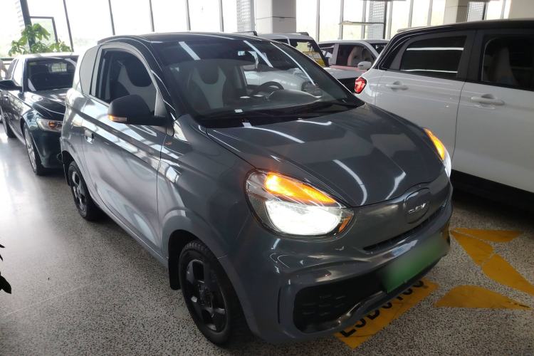 Used Roewe Clever 2021 302 km New Four-Seater Super-Efficient Version Front Right 45 Deg