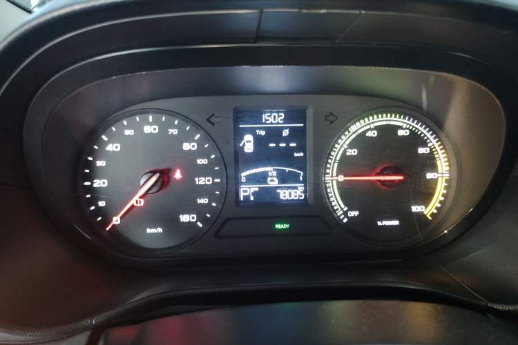 Used Roewe Clever 2021 302 km New Four-Seater Super-Efficient Version Instrument Cluster