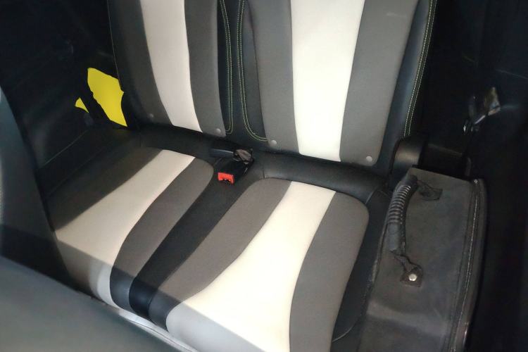 Used Roewe Clever 2021 302 km New Four-Seater Super-Efficient Version Left Rear Seat