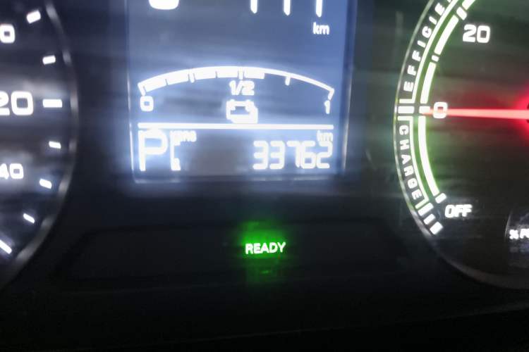 Used Roewe Clever 2021 302 km New Four-Seater Super-Efficient Version Odometer Close Up