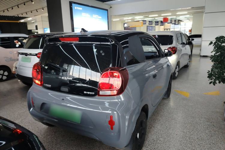 Used Roewe Clever 2021 302 km New Four-Seater Super-Efficient Version Rear Right 45 Deg