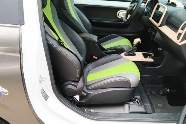 Used Roewe Clever 2021 302km Excellence Edition Right Front Seat